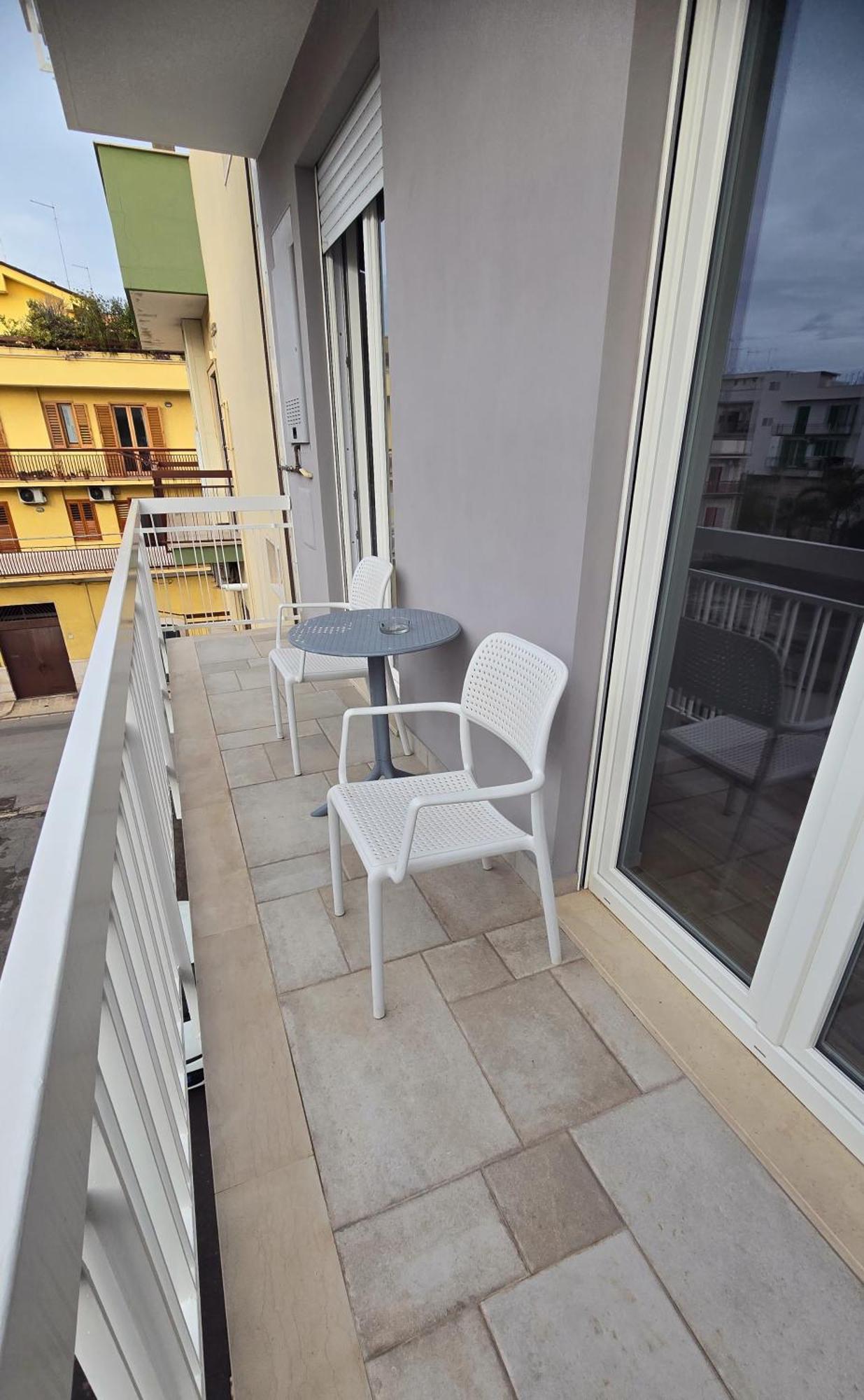 Case Vacanze 106 Maison De Charme Джовинаццо Экстерьер фото